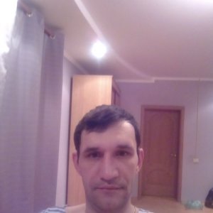 Альберт Худайназаров, 42 года